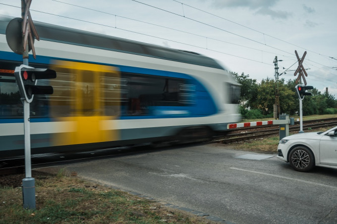 Idén a MÁV hálózatán már 56 baleset történt vasúti átjáróban 